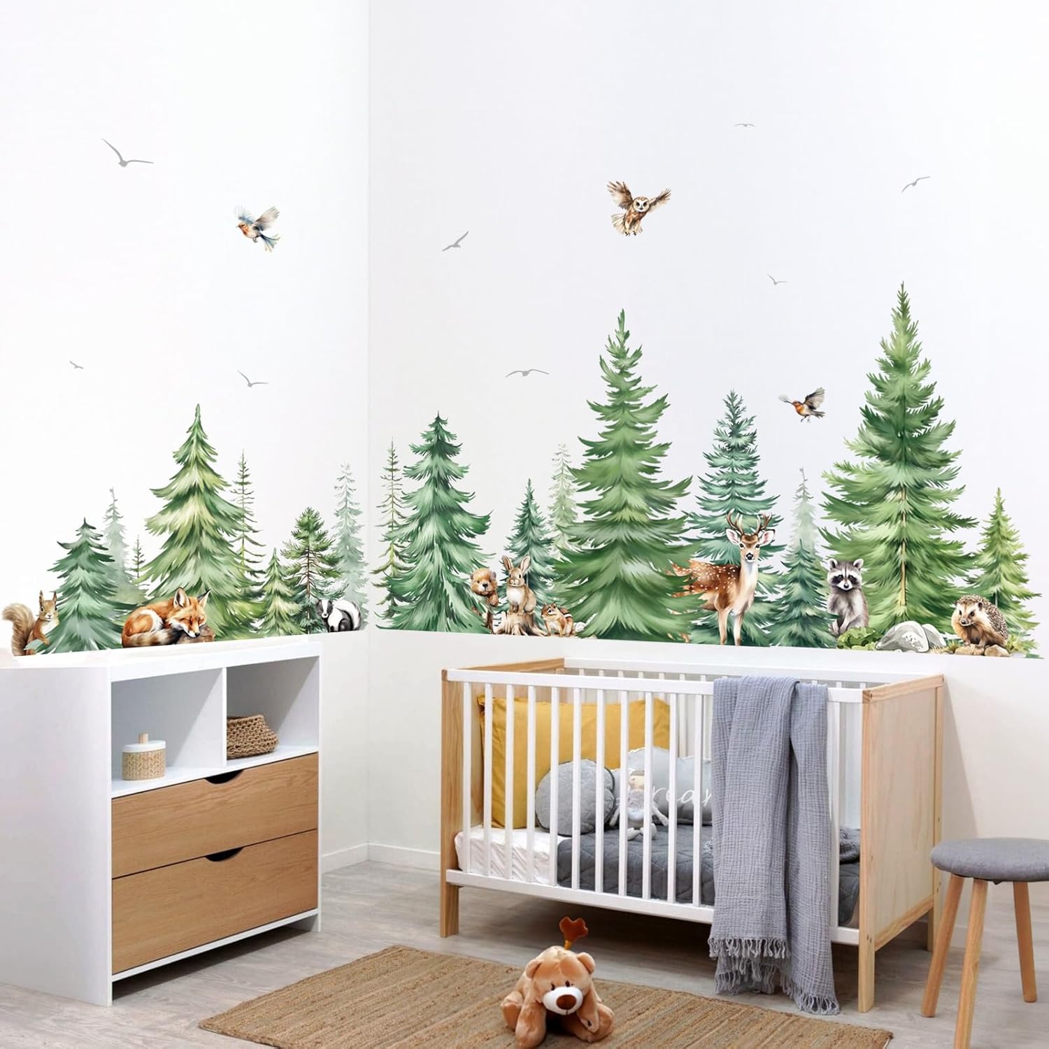 Large Watercolor Pine Tree Ani - Baby Nursery Furniture recension och pris